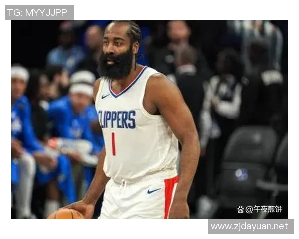 哈登40+三双创快船队史纪录，官推海报致敬